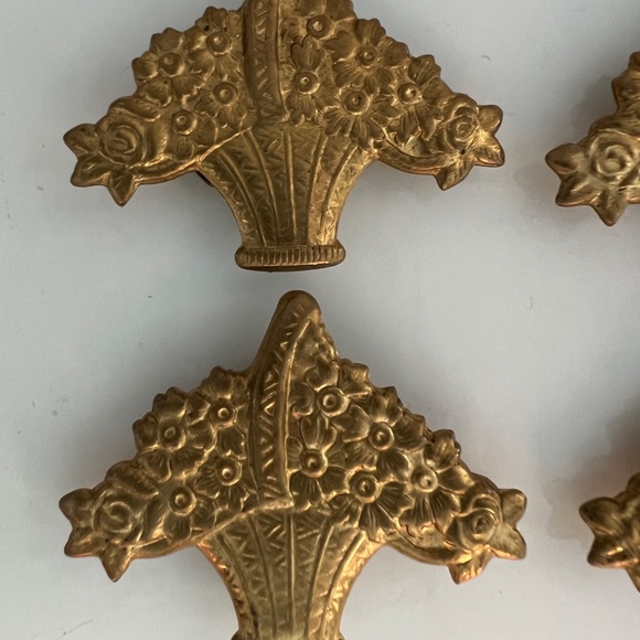 Vintage 4 matching Buttons Cover Flower basket giardinetti - Picture 2 of 7